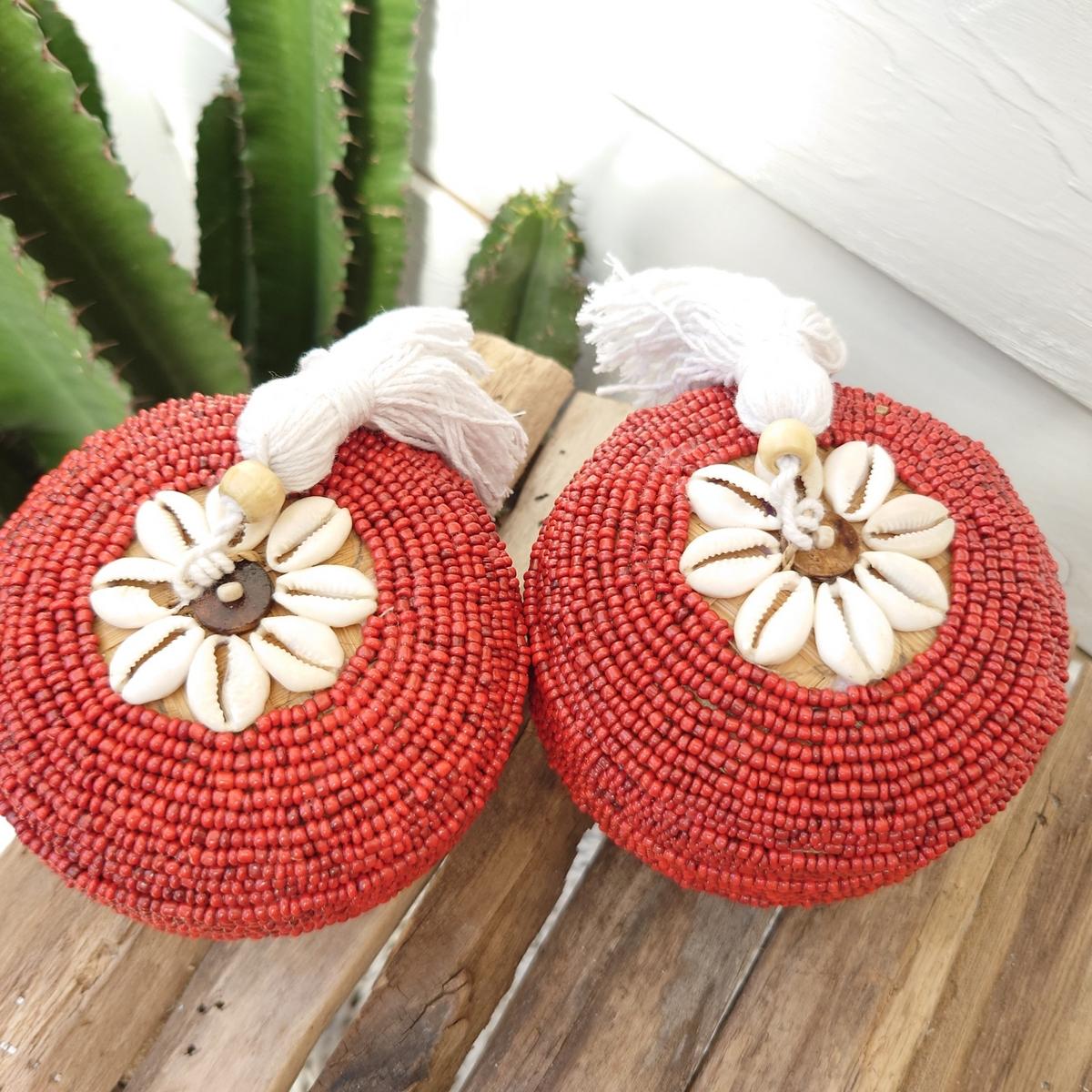 Scatola "Perla" in Bambù e Perle, Rossa con pompon D 11cm 🌿🐚