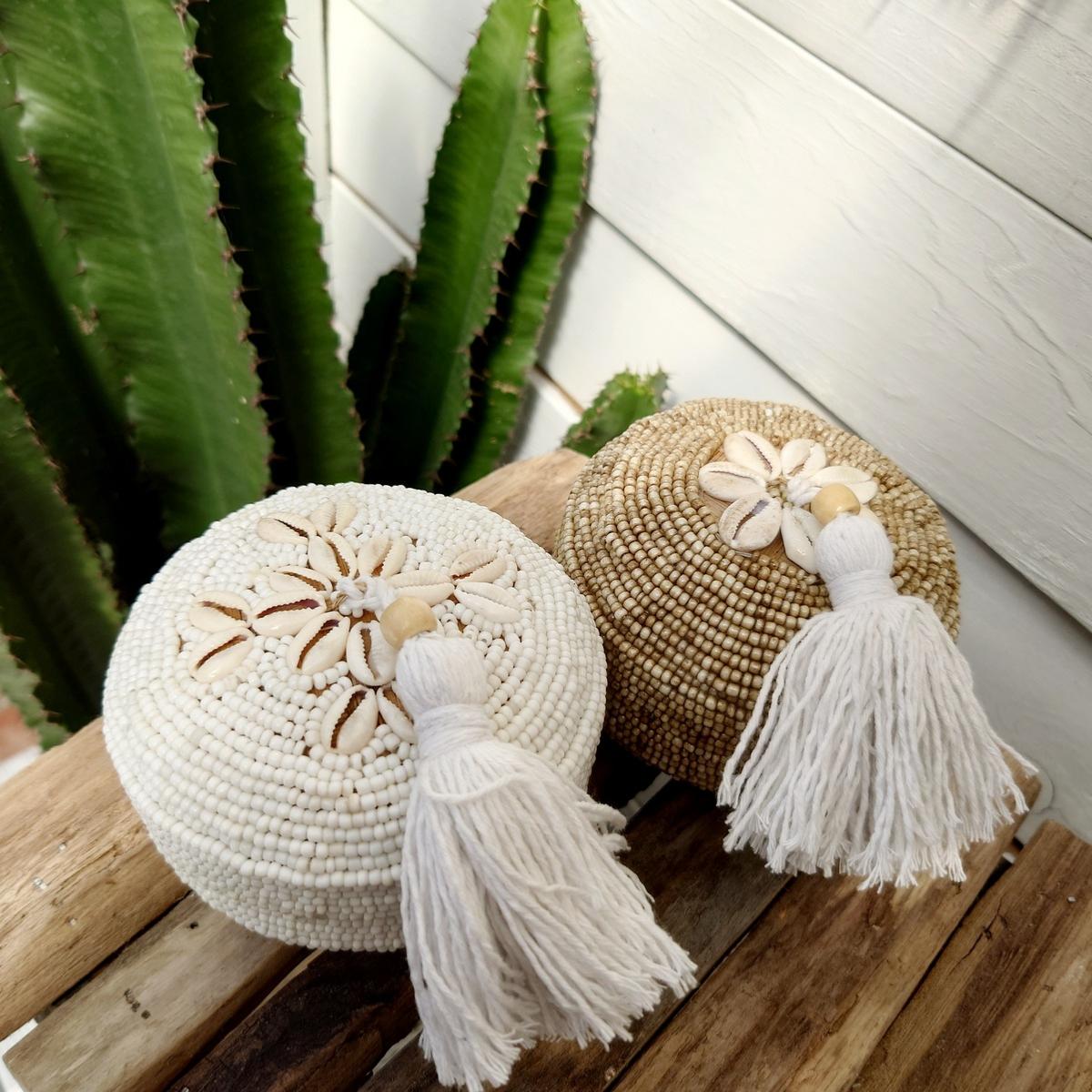Scatola "Perla" in Bambù e Perle Beige con pompon D 11cm 🌿🐚