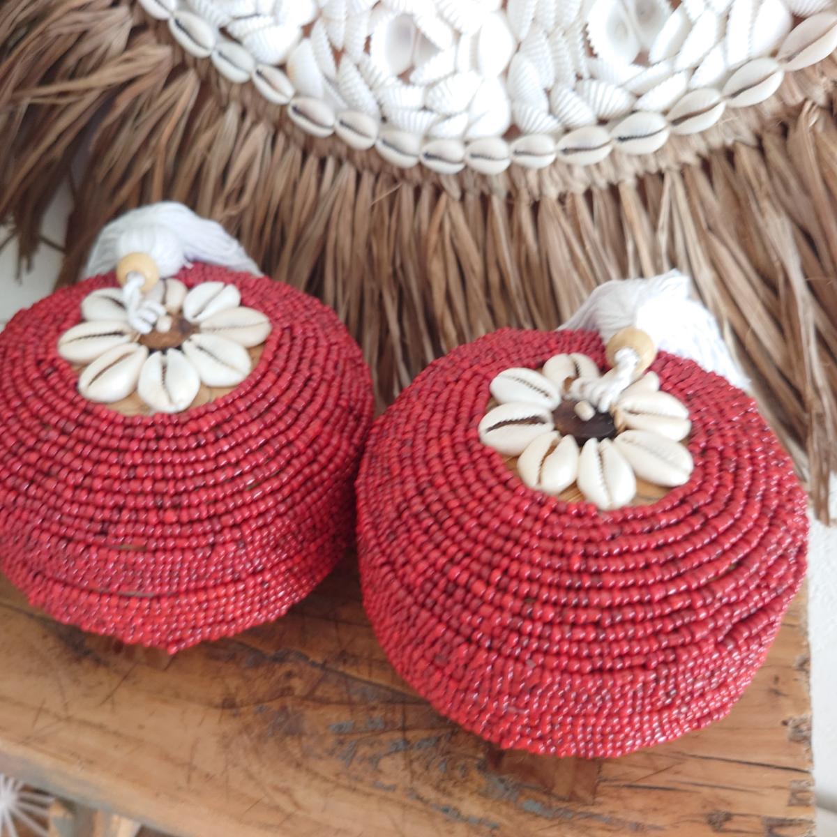 Scatola "Perla" in Bambù e Perle, Rossa con pompon D 11cm 🌿🐚