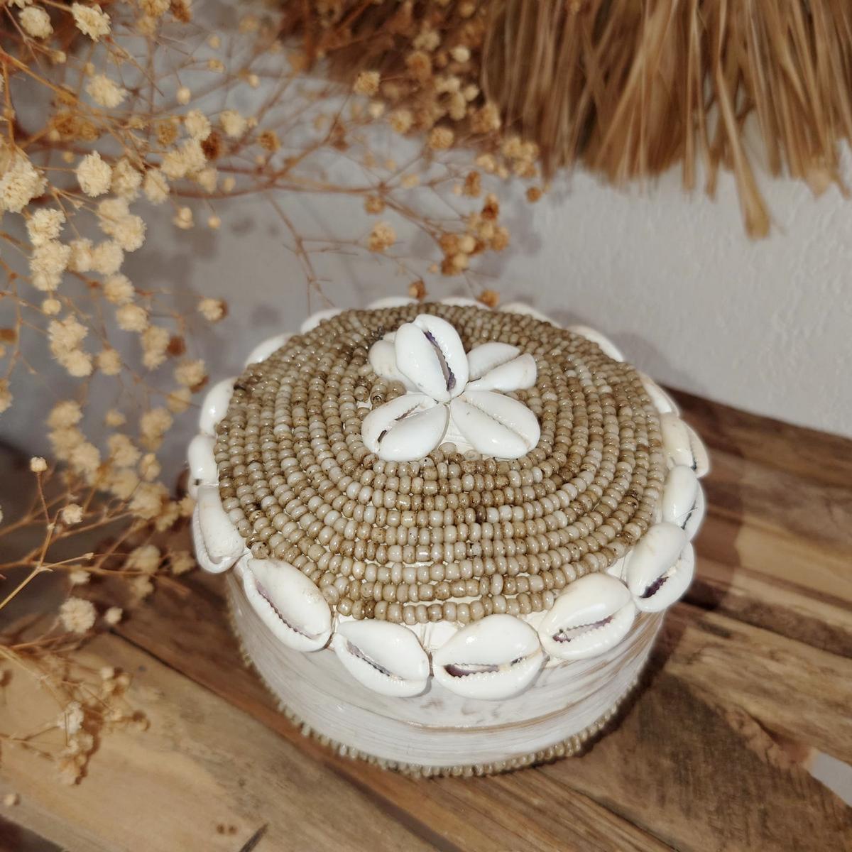 Scatola "Perla" in bambù e perle beige D 11cm 🌿🐚