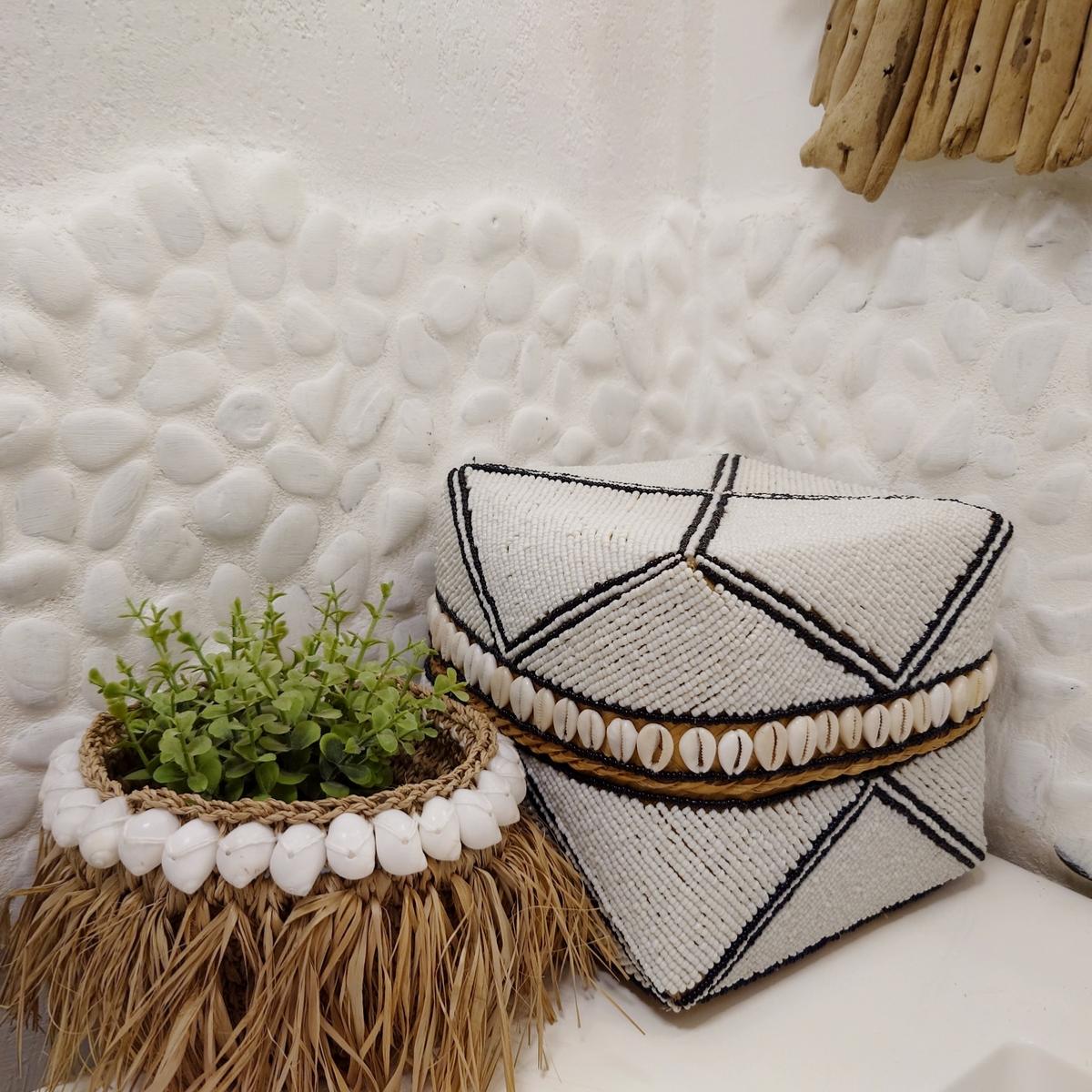 Scatole balinesi bianche, strisce nere 🌿🐚