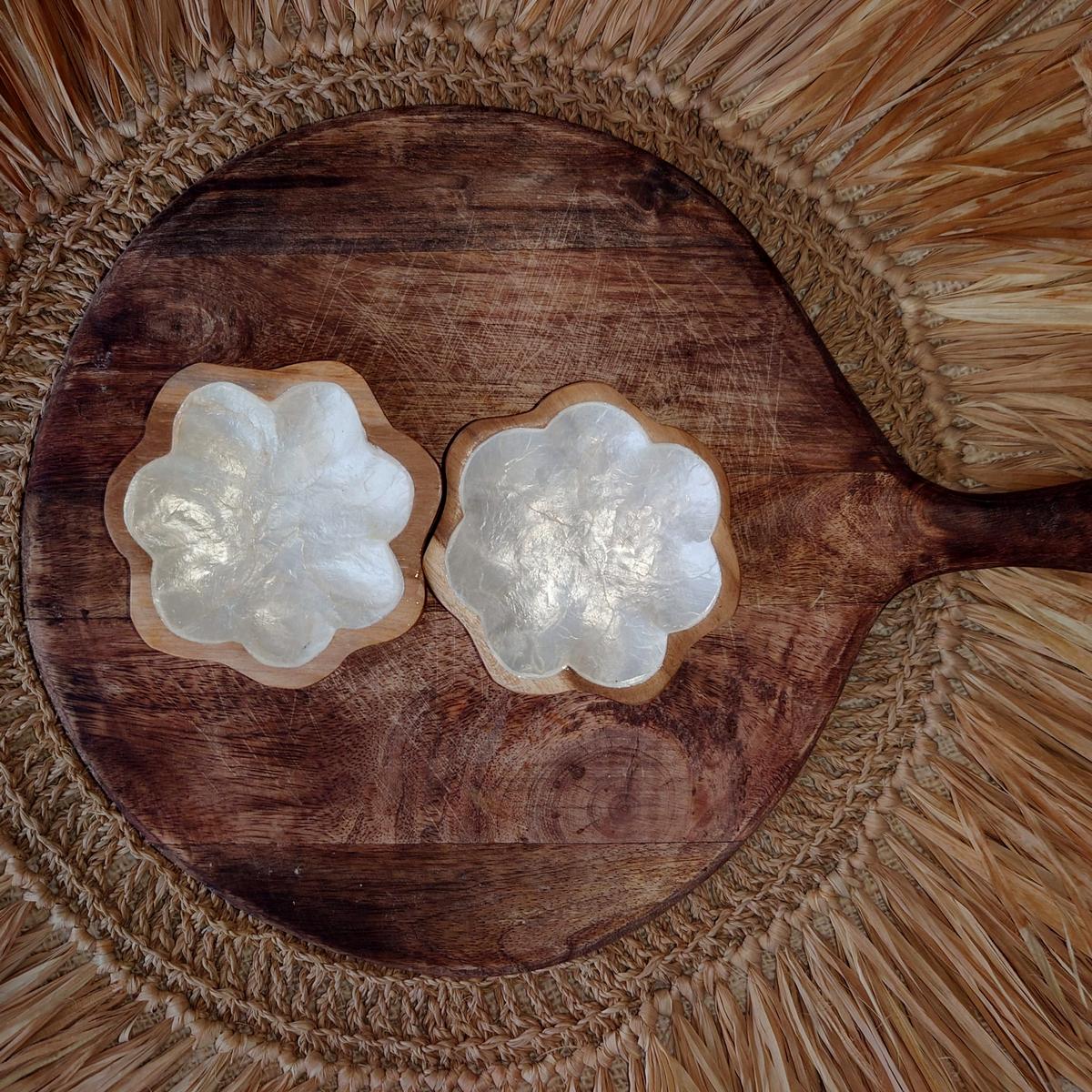 Ciotola in legno esotico e madreperla "Fiore"