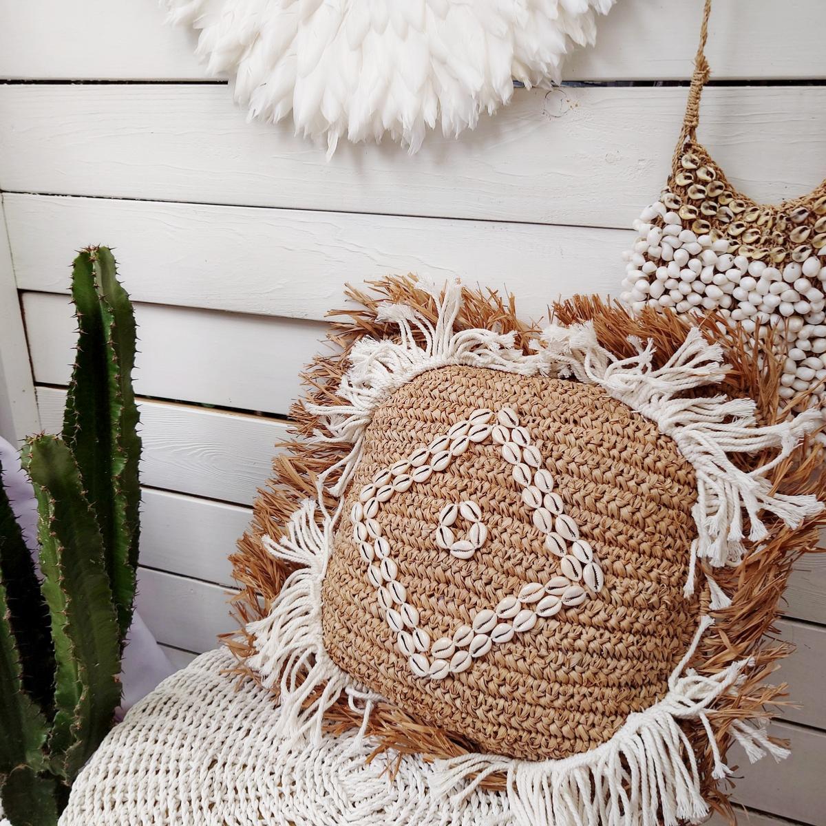 Funda de Cojín "Shelly" en Rafia, Macramé y Conchas 40x40 cm