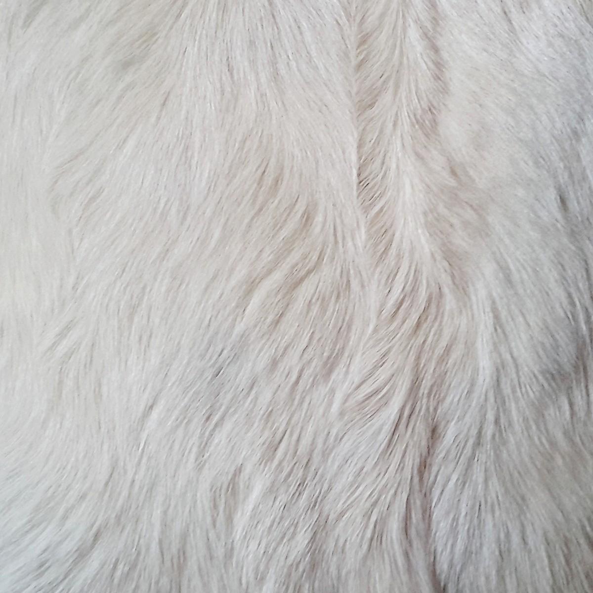 Dekoratives Kissen aus Kuhfell 50x50