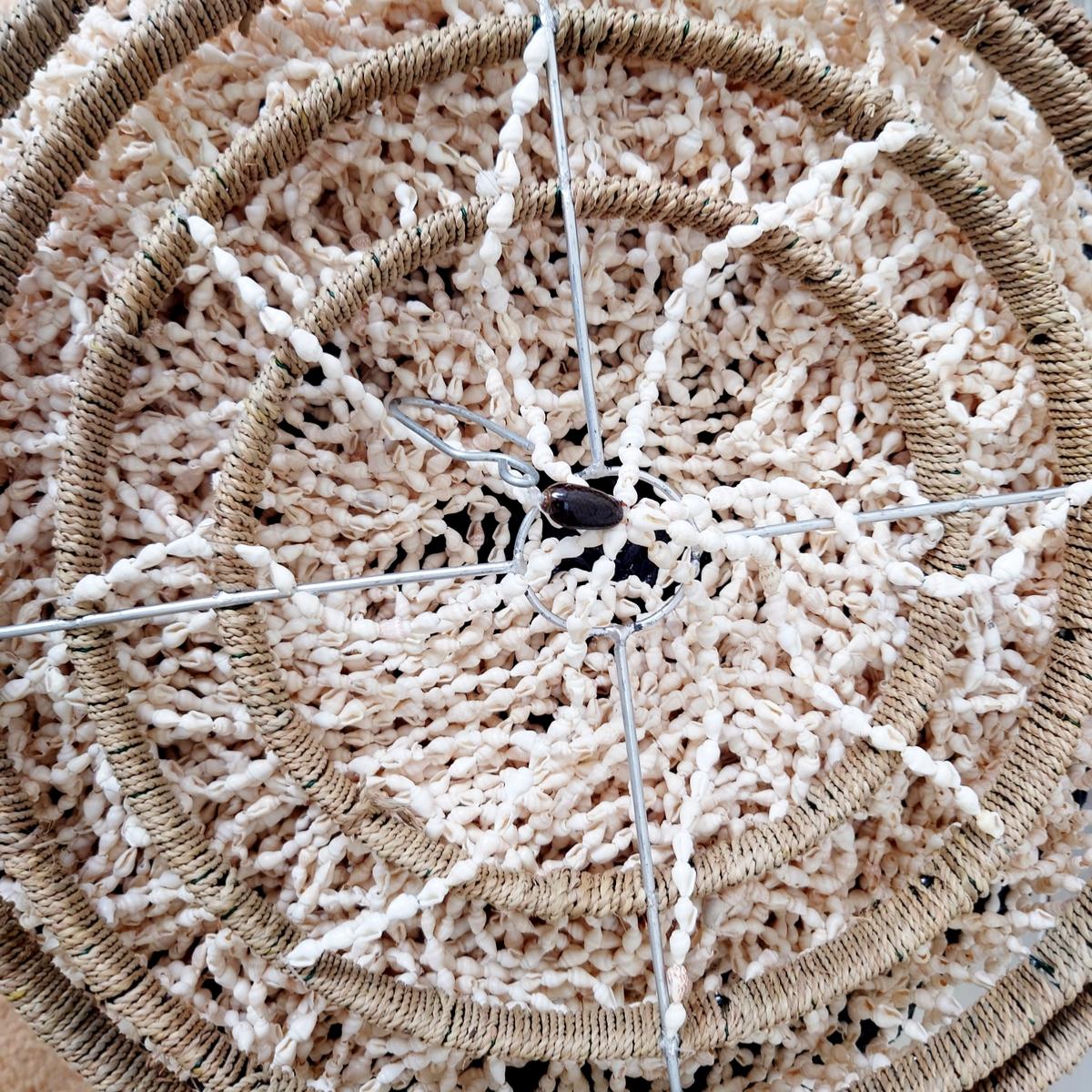 Lámpara colgante de conchas "Nora" D40 cm