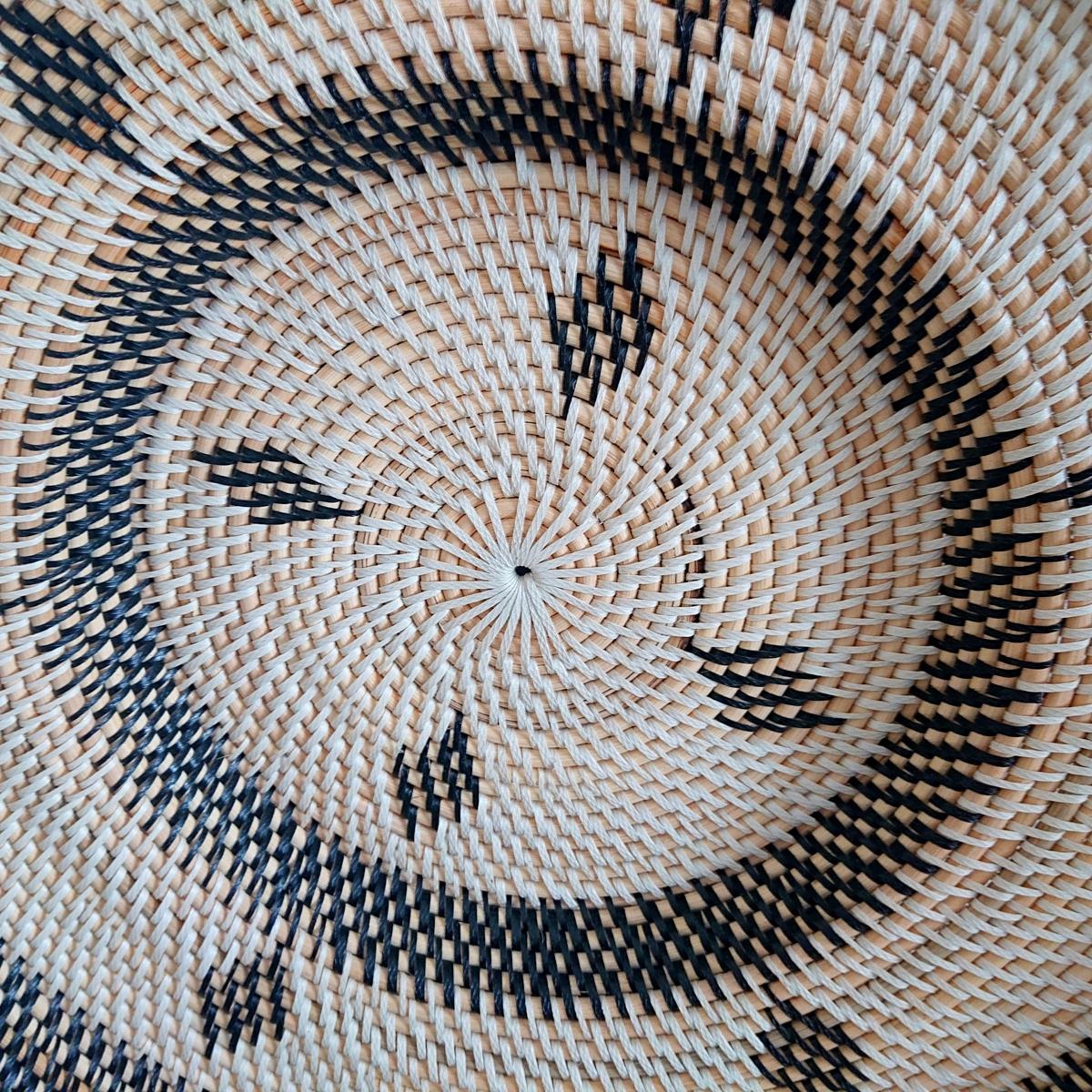Vassoio rotondo in rattan