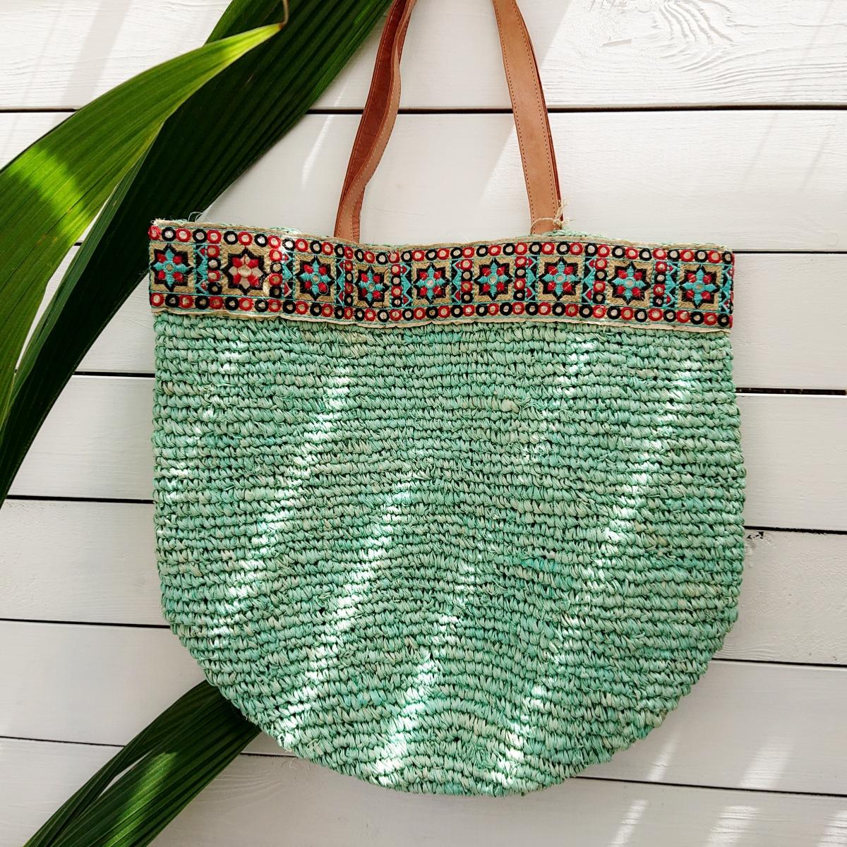 Bestickte türkisfarbene Basttasche - Franca Collection