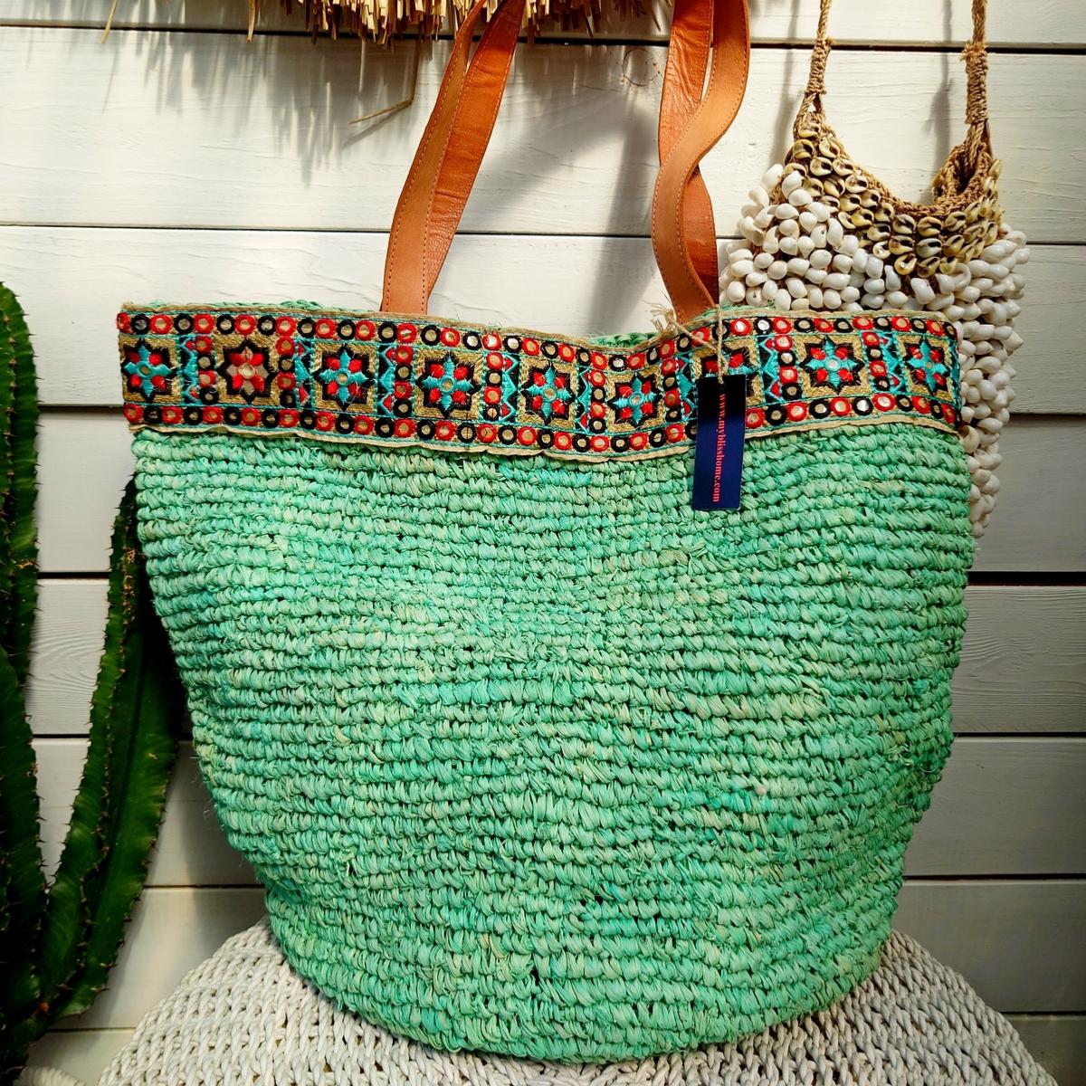 Bestickte türkisfarbene Basttasche - Franca Collection