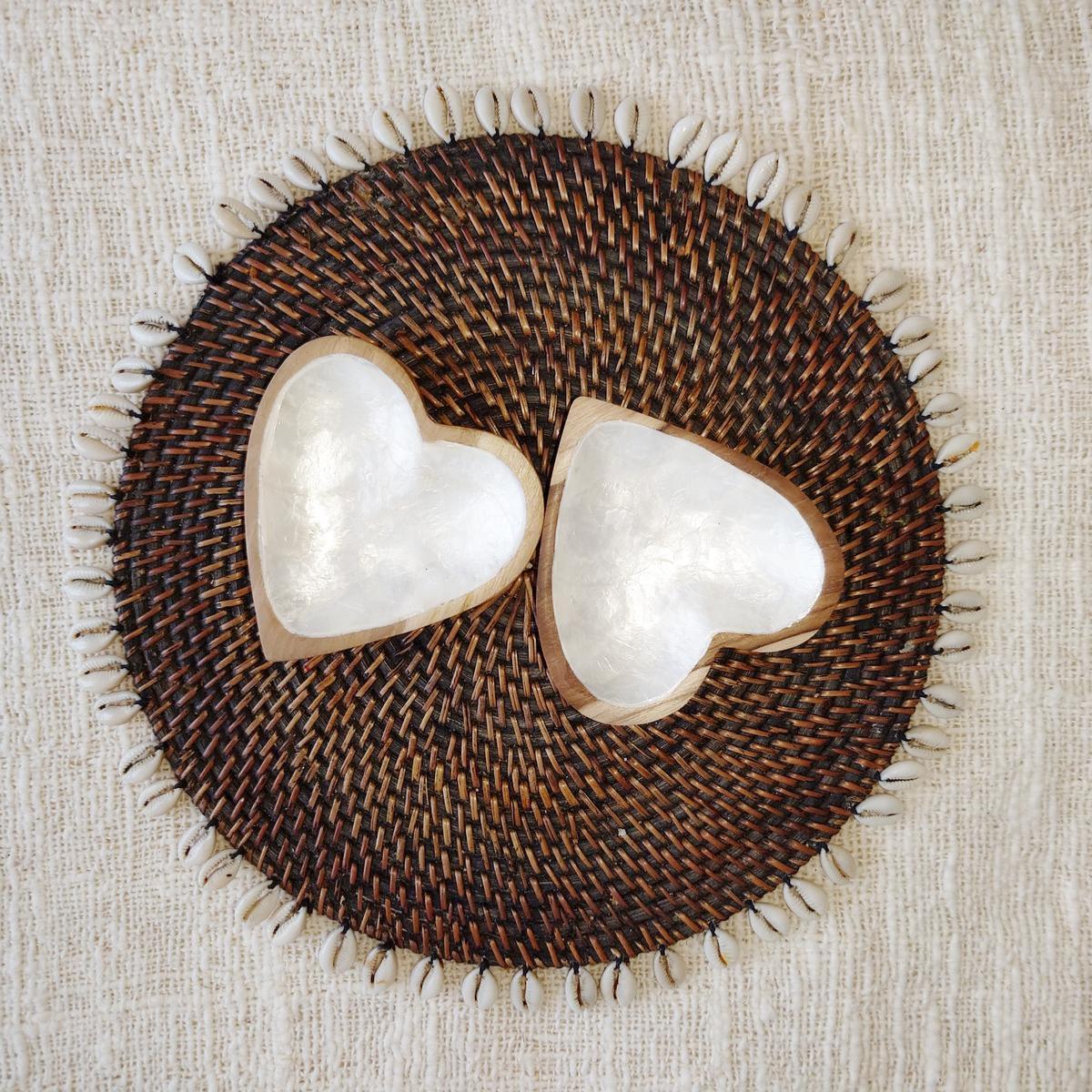 Ciotola in legno esotico e madreperla "Cuore"