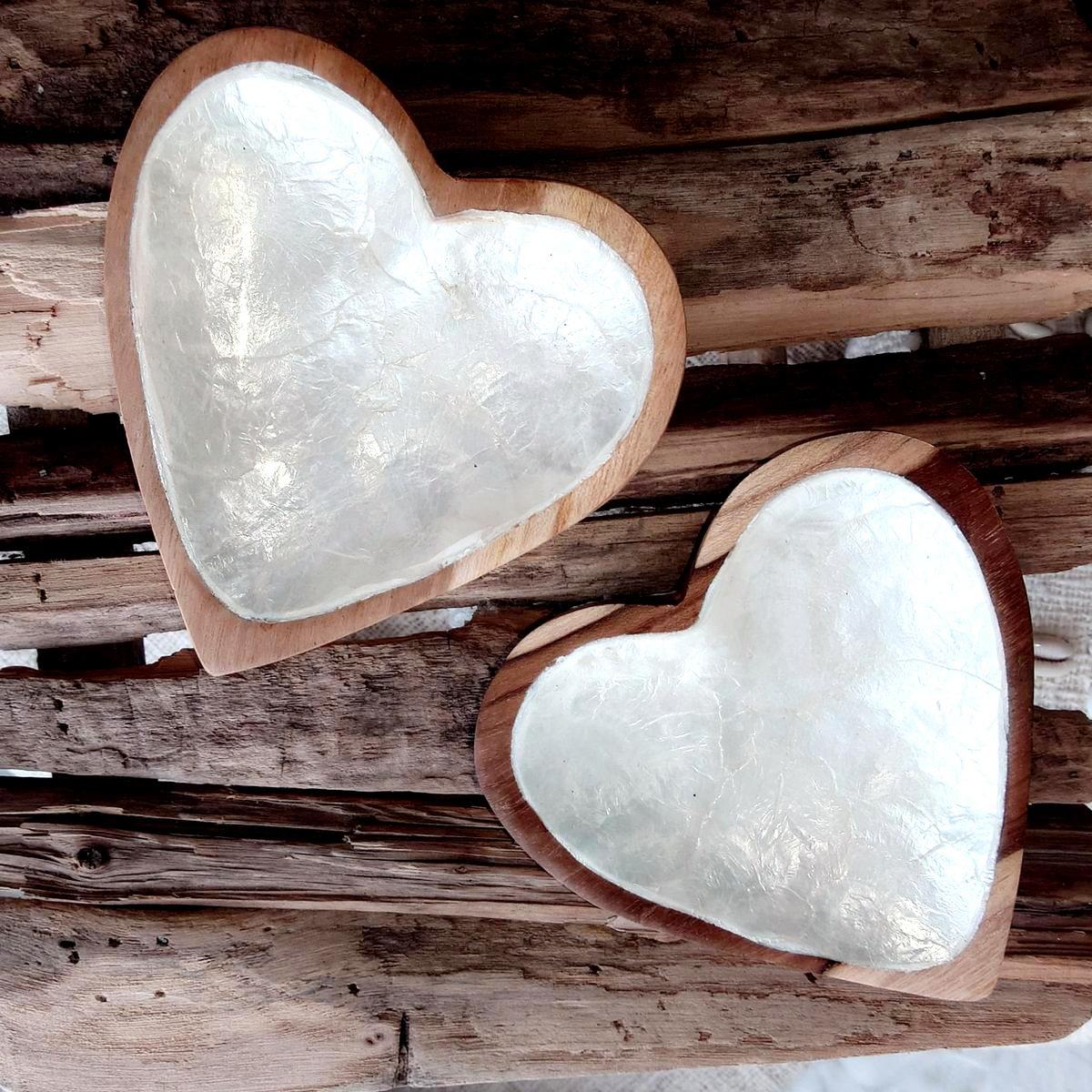 Ciotola in legno esotico e madreperla "Cuore"