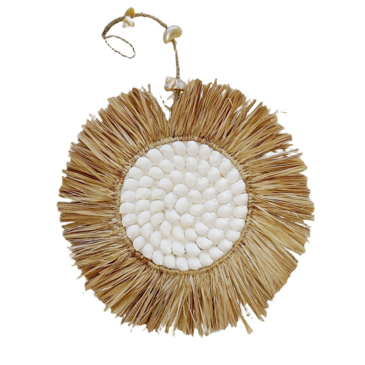 Decorazioni rotonde in rafia e conchiglie