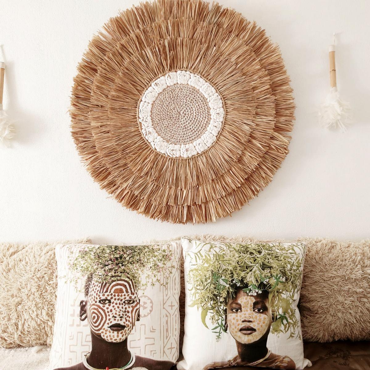 Decorazione da parete rotonda in rafia con conchiglie D 100cm