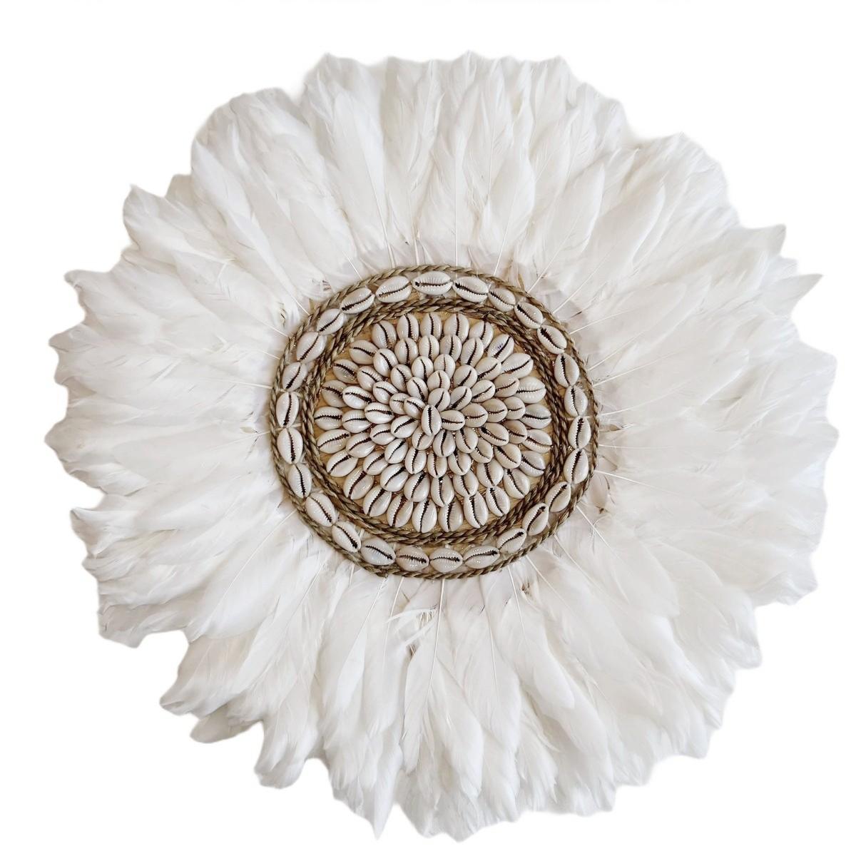 Decorazione da parete con piume bianche e conchiglie D 40cm