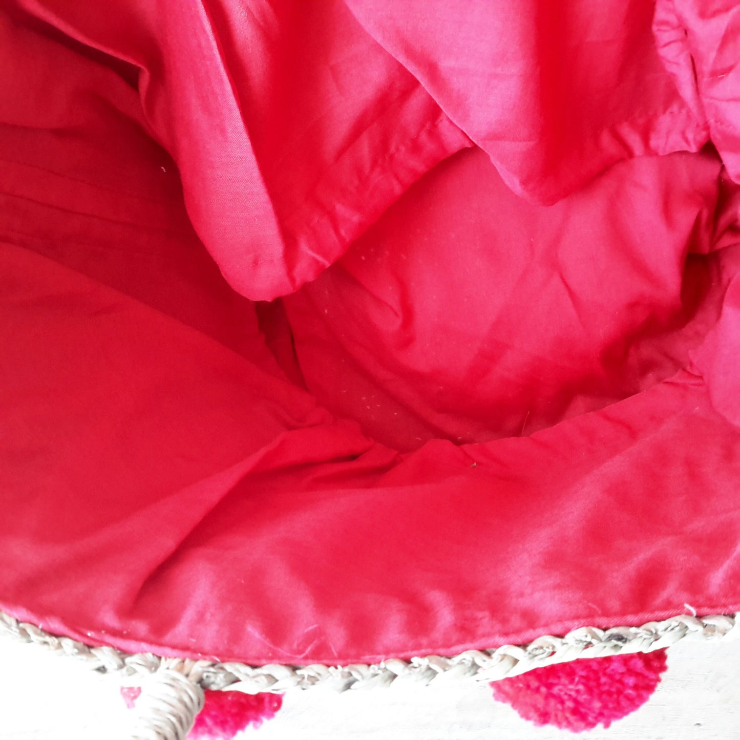 Cesto da spiaggia con pompon rossi – Collezione Star