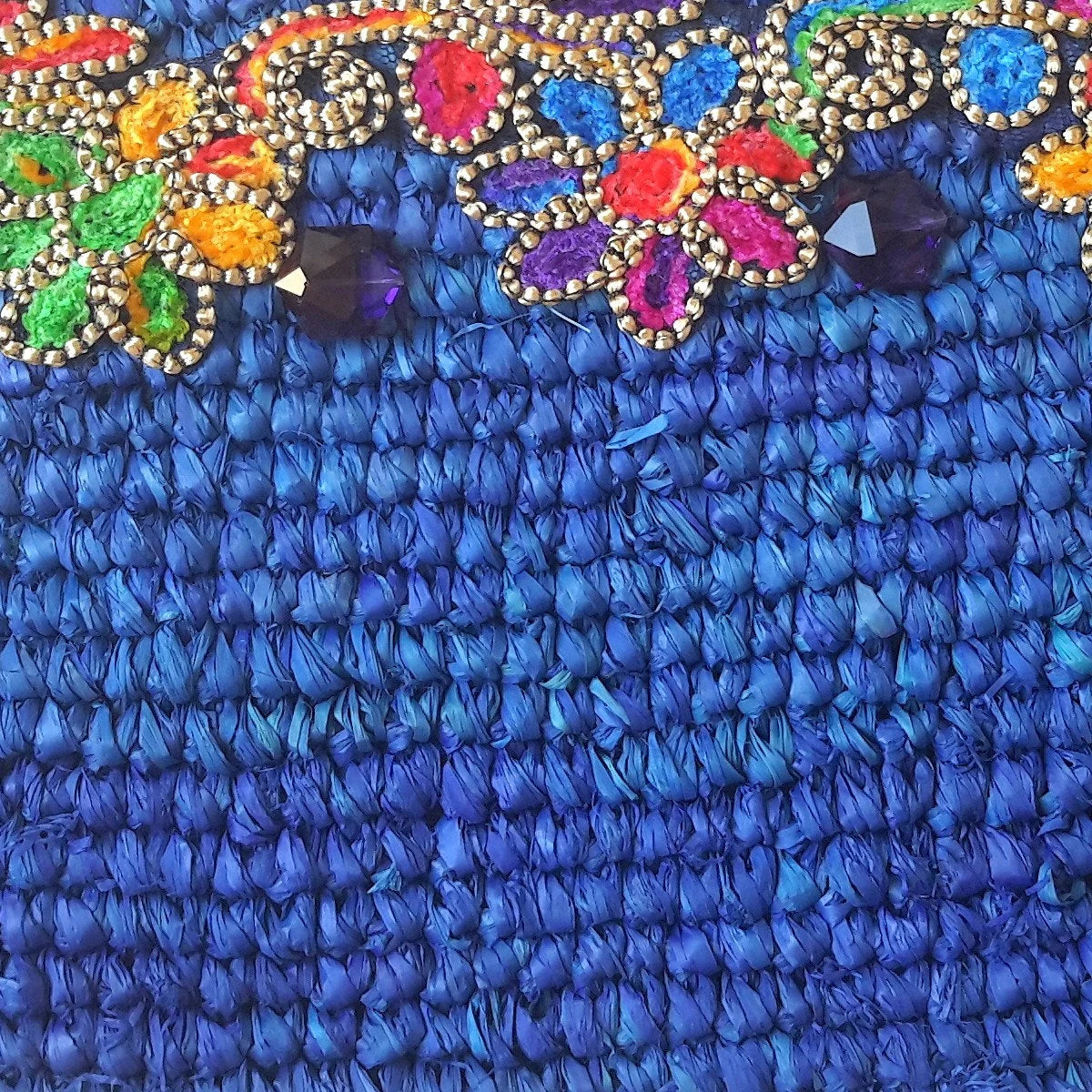 Borsa in rafia blu con treccia multicolore – Collezione Bona
