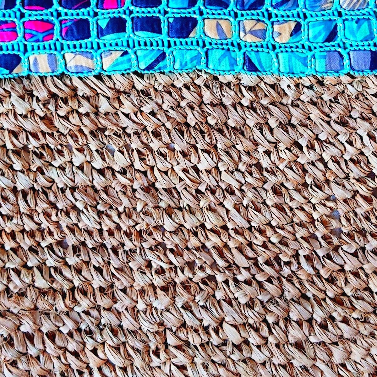 Petite pochette en Raphia Beige avec Galon – Collection Bona