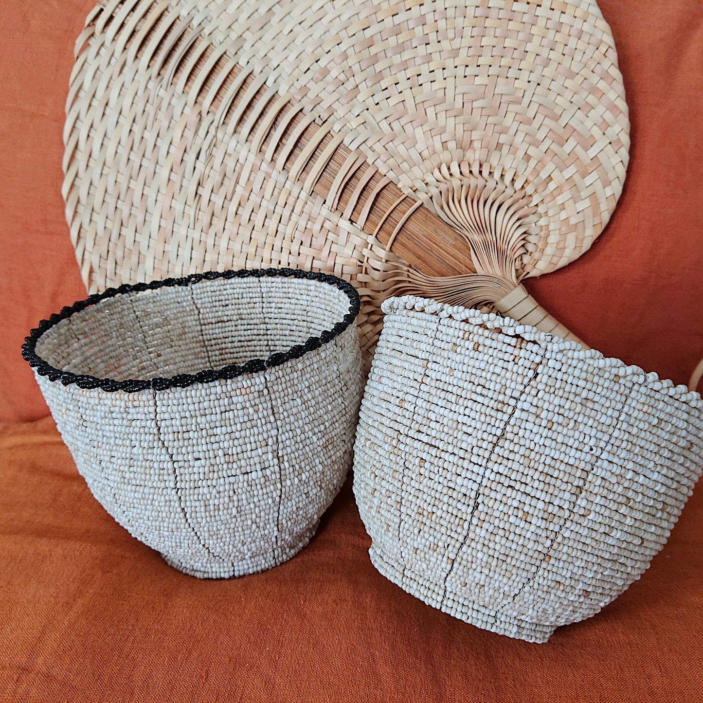 Petit Pot "Lyl" Blanc/Noir