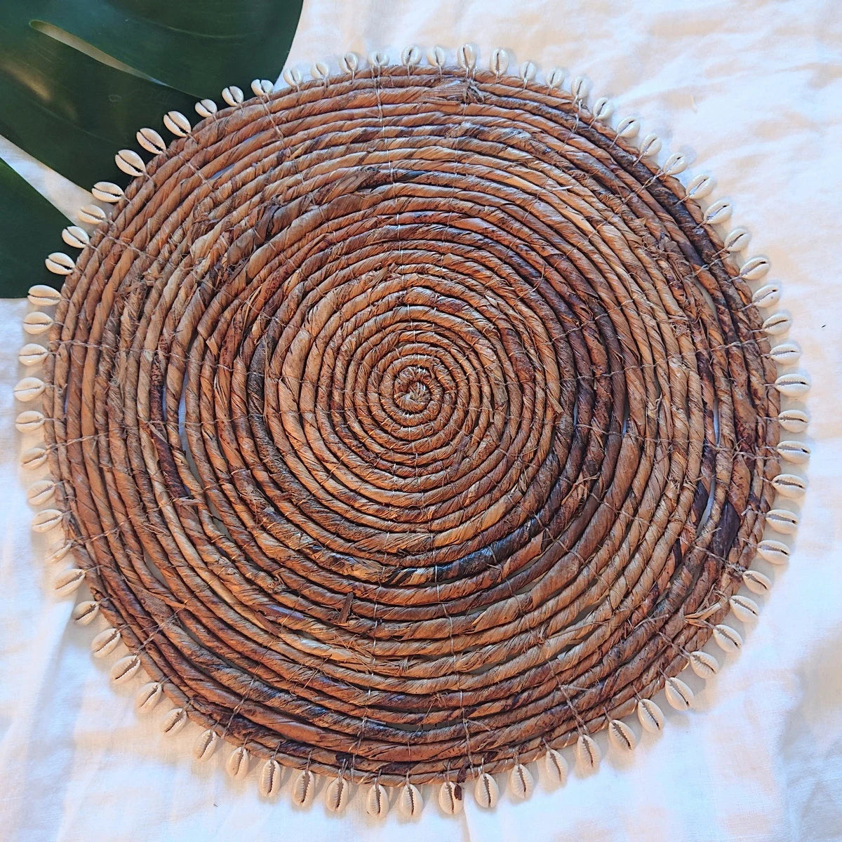 Individual mantel Jemen marrón, conchas