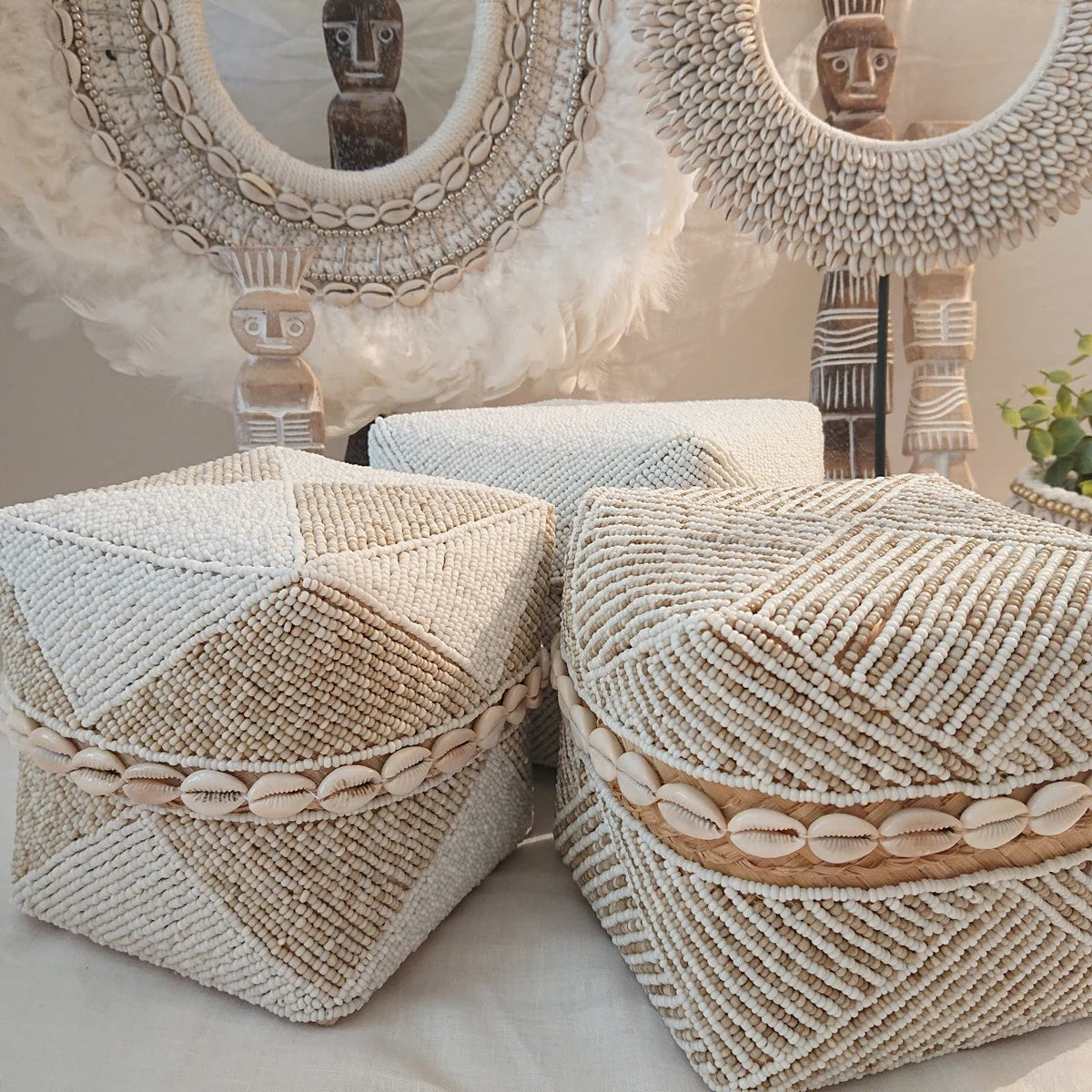Scatola decorativa in bambù e perline di vetro, bianco/beige🌿🐚