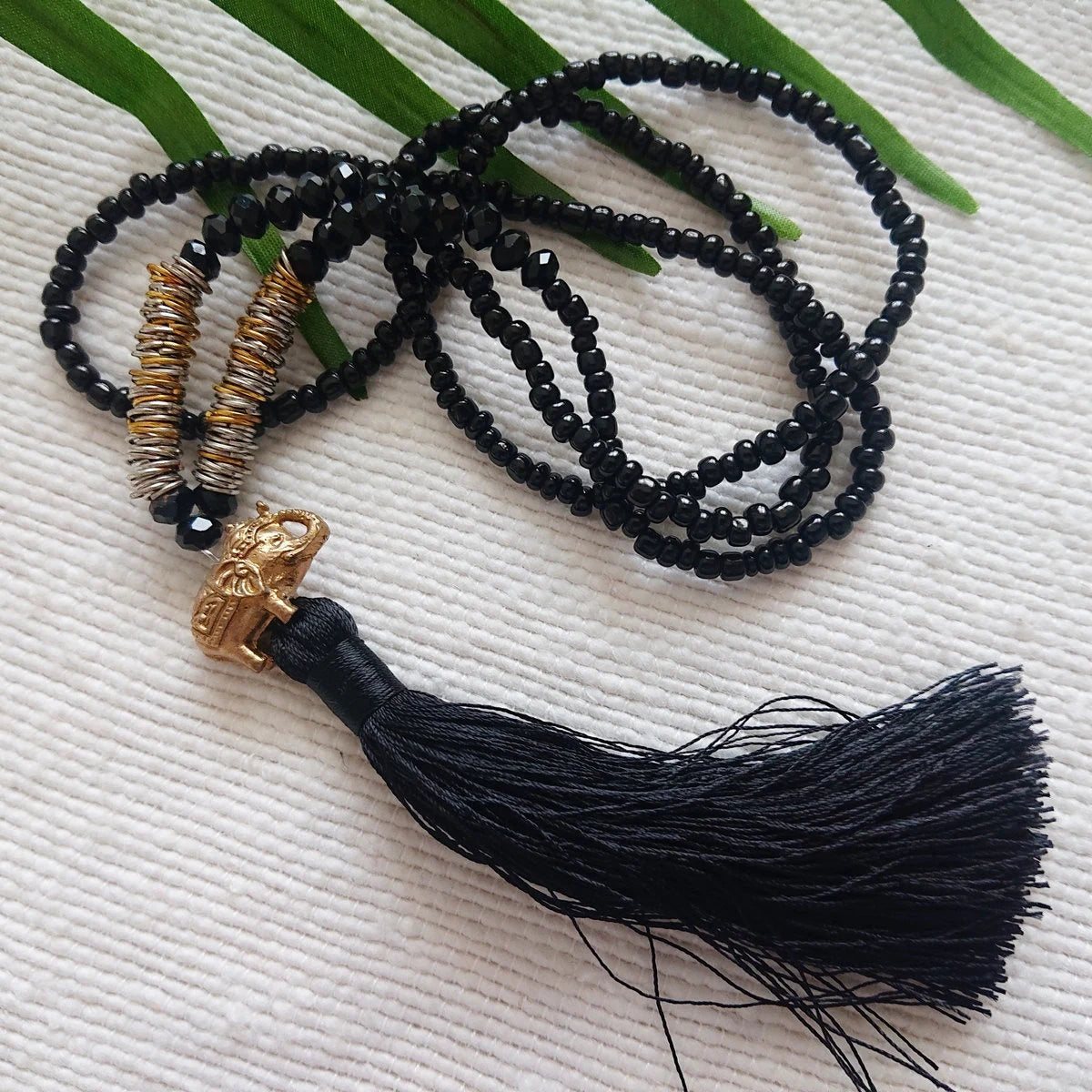 Elefantenkette, Schwarz/Gold