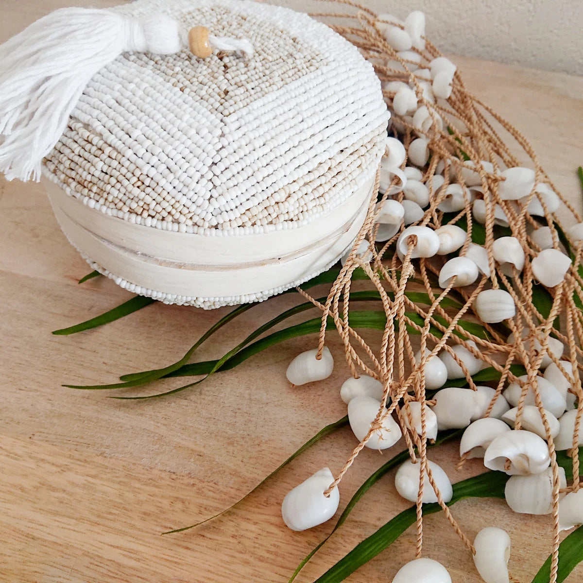 Scatola Bora in bambù e perle di vetro D 16cm 🌿