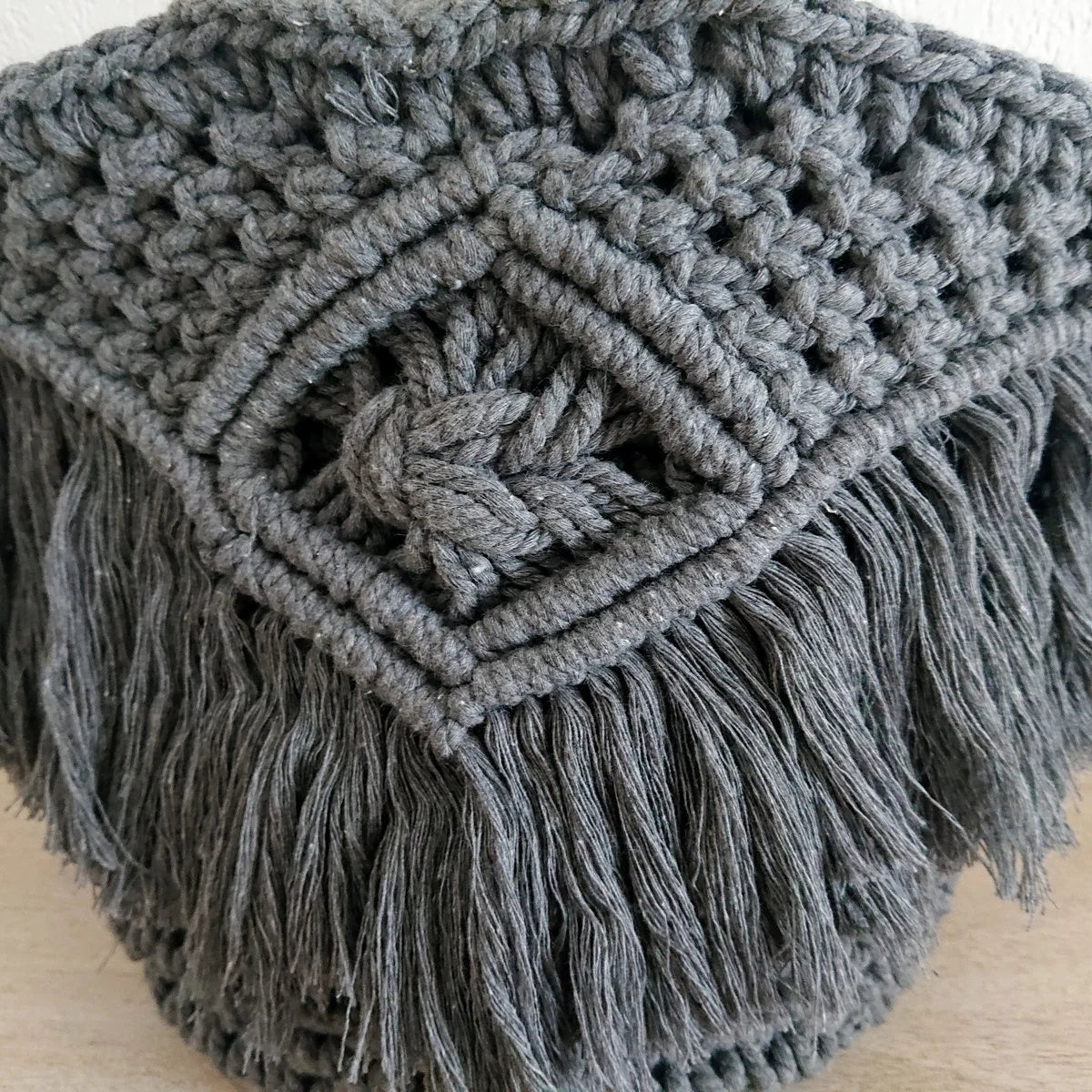 Graue Häkeltasche – Luna Collection