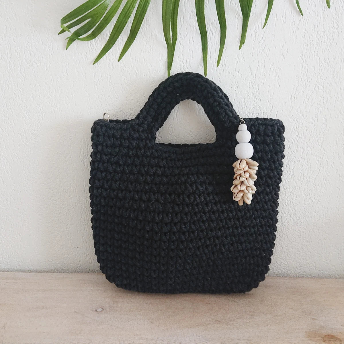 Schwarze Häkeltasche – Mona Collection