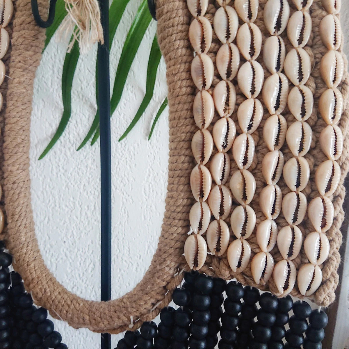 Collana decorativa allungata nera Shelly