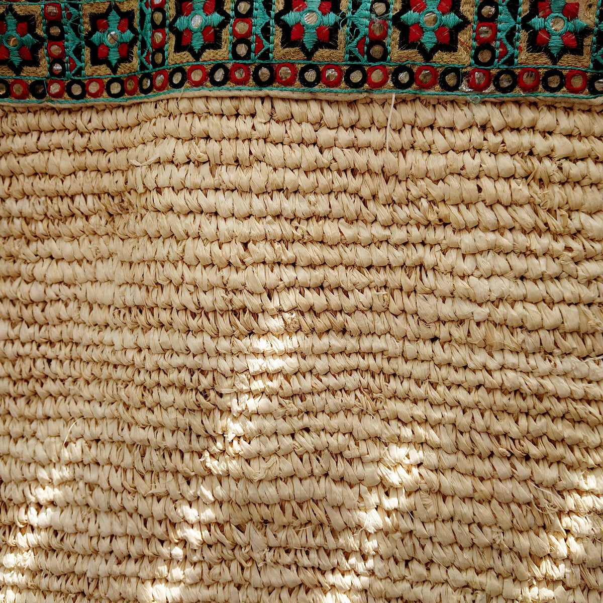 Beige bestickte Basttasche - Franca-Kollektion