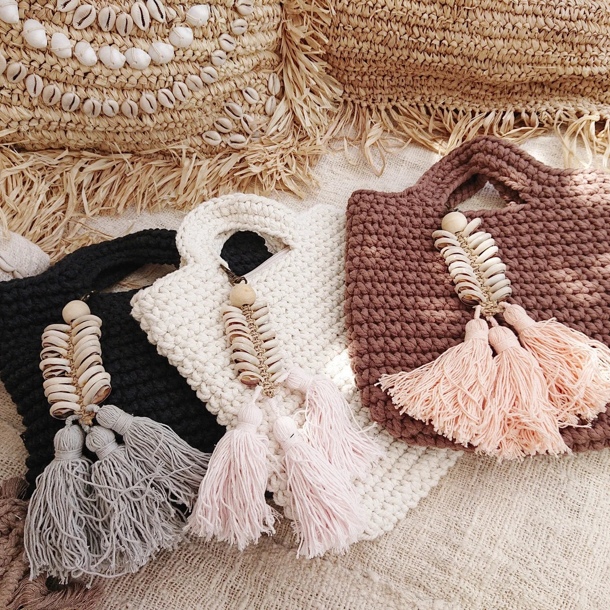 Muschel Schlüsselanhänger mit Pompons