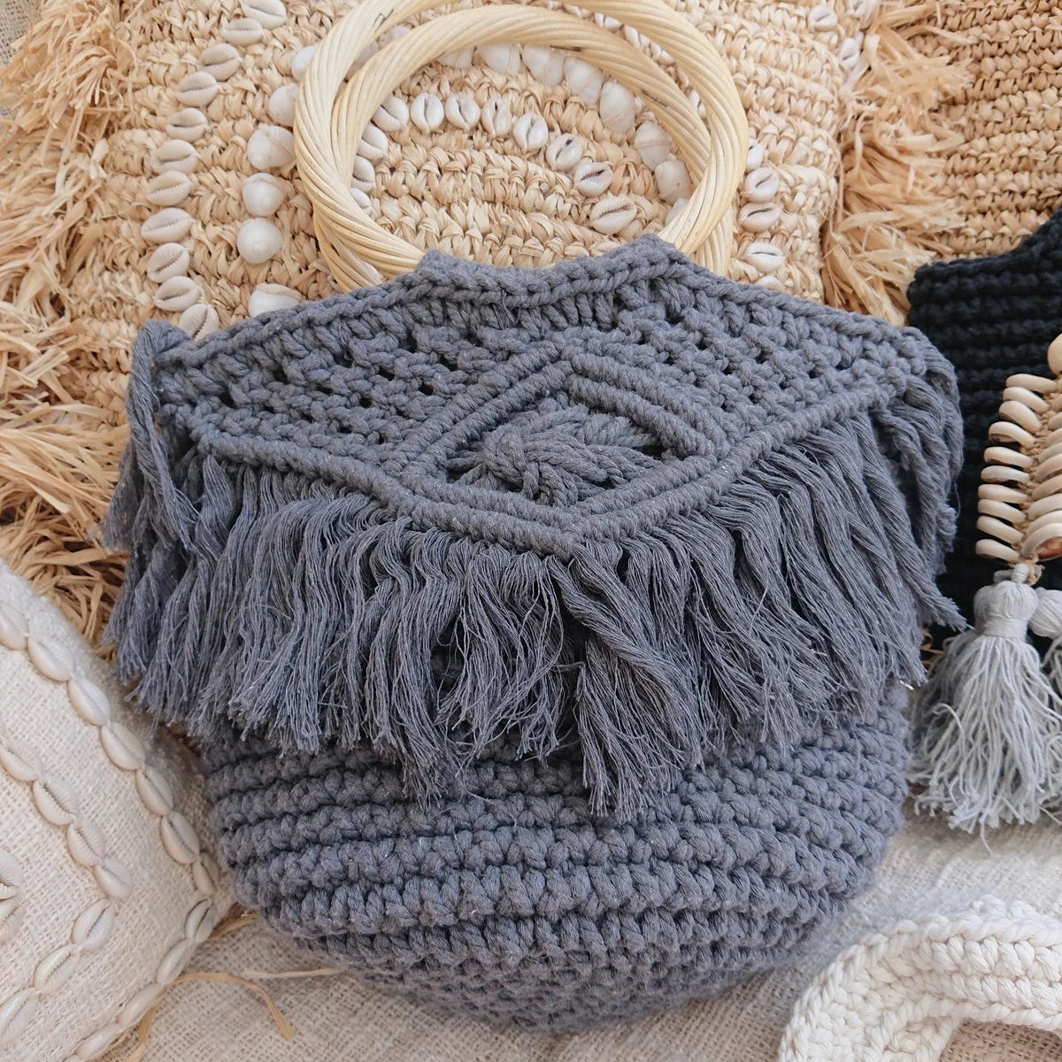 Graue Häkeltasche – Luna Collection