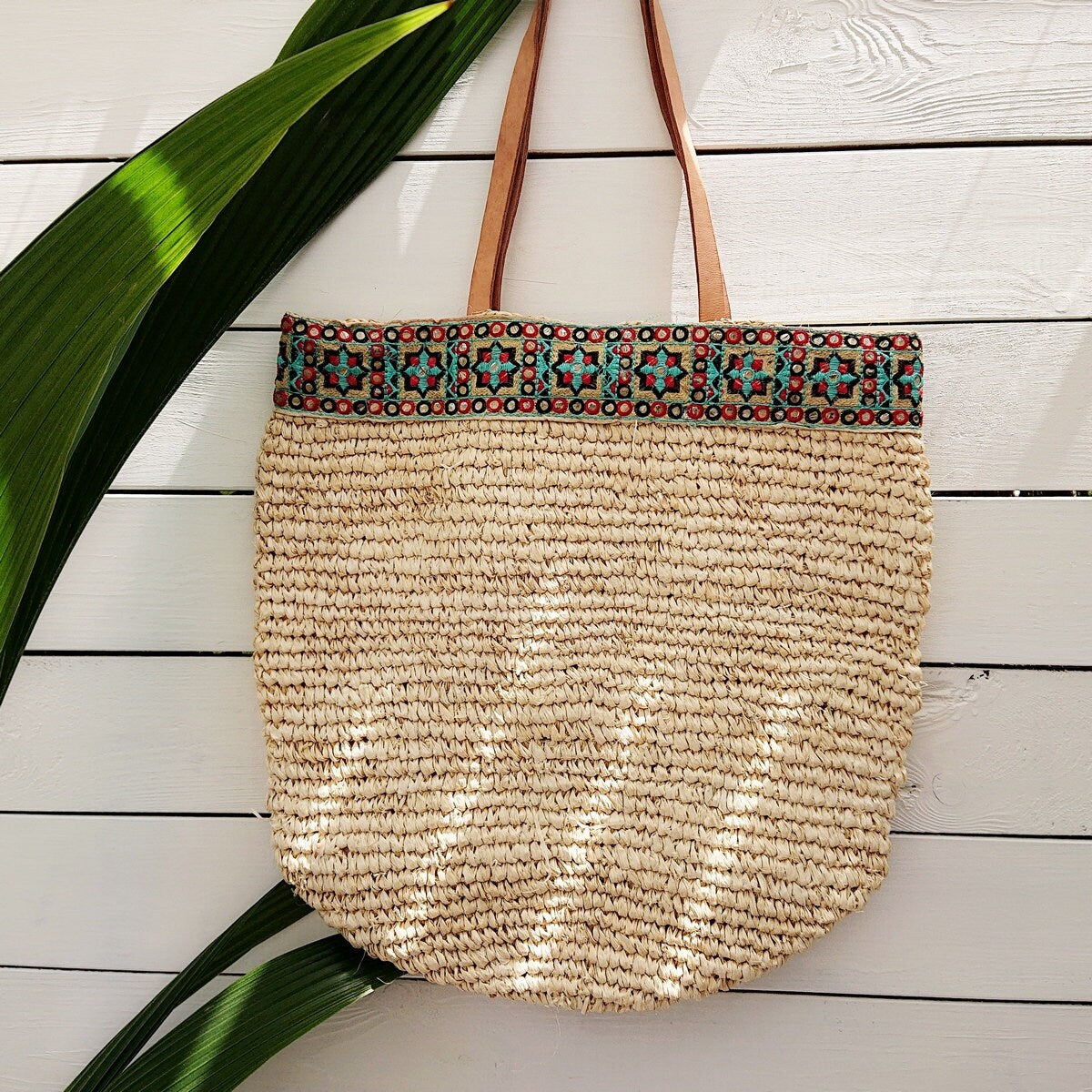 Beige bestickte Basttasche - Franca-Kollektion