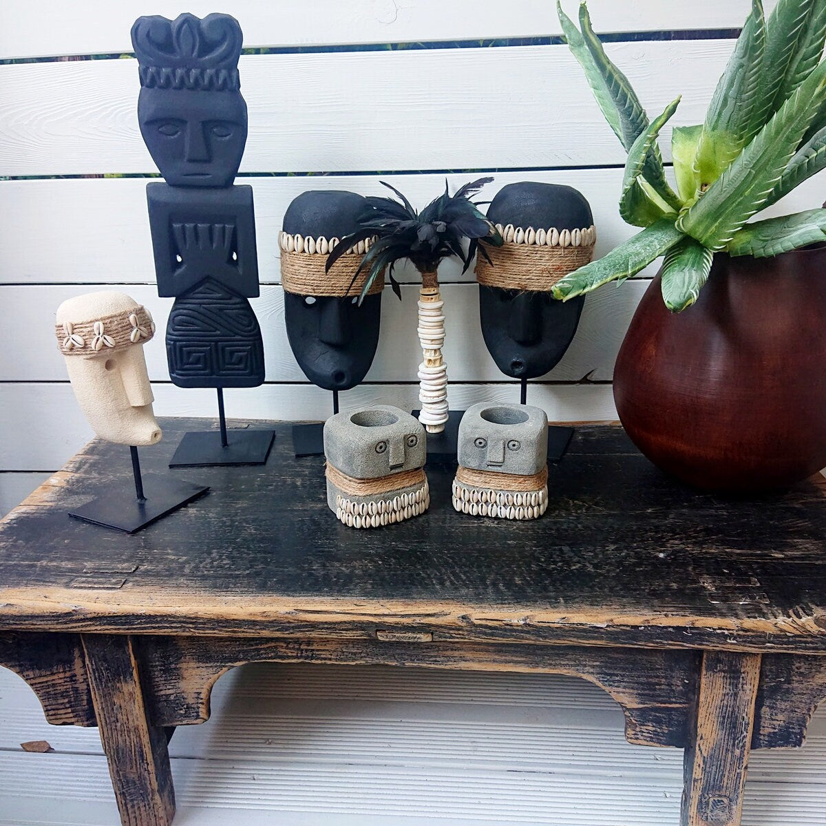 Máscara decorativa de madera negra