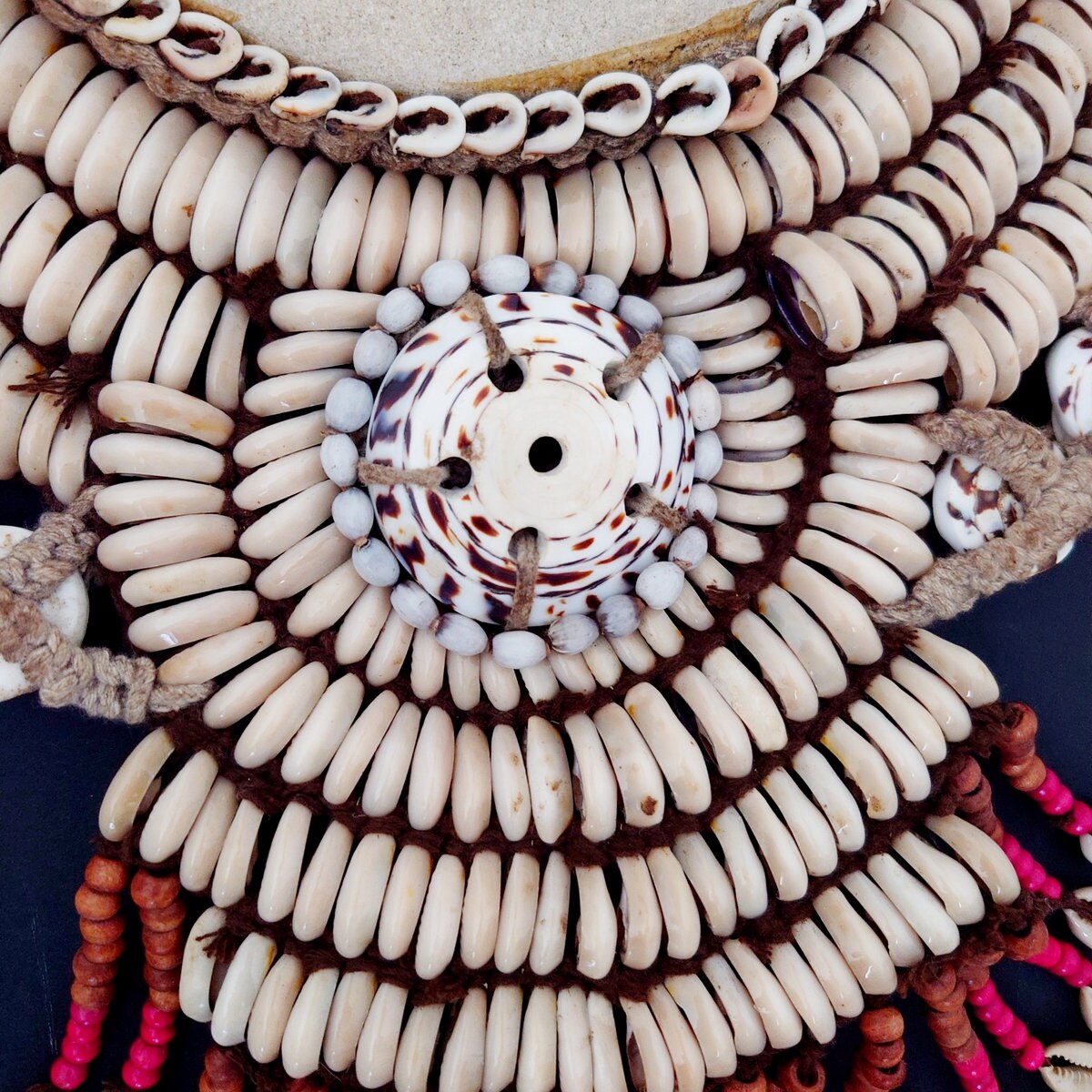 Collar Tribal Tradicional de Papúa
