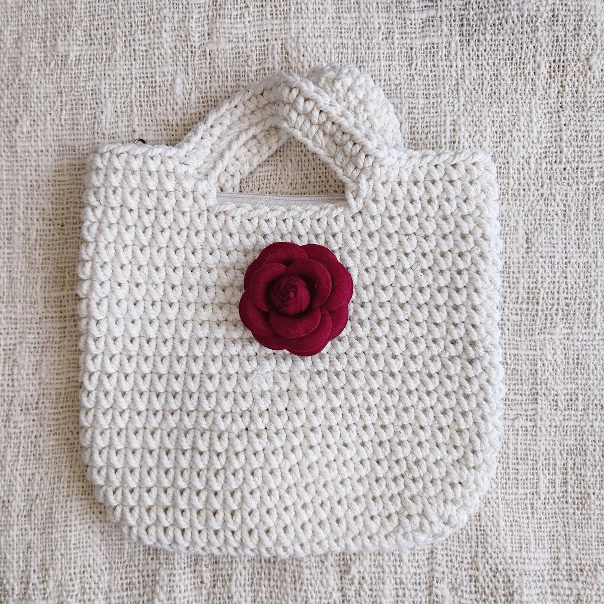 Weiße Häkeltasche – Mona Collection