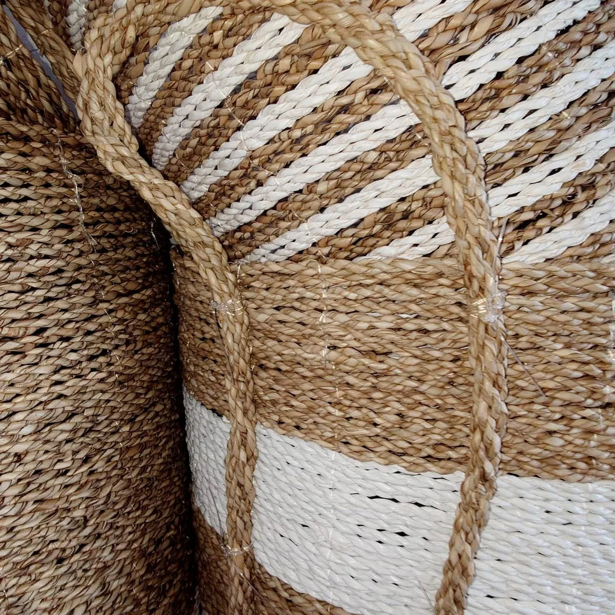 Panier en jonc de mer, Blanc/Beige