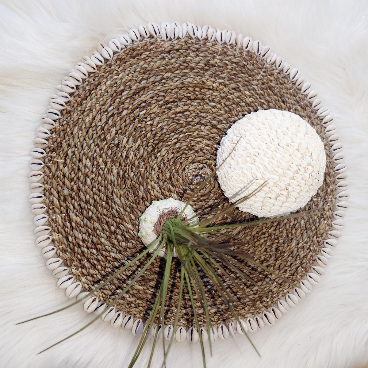 Sottopiatto Cara beige, conchiglie