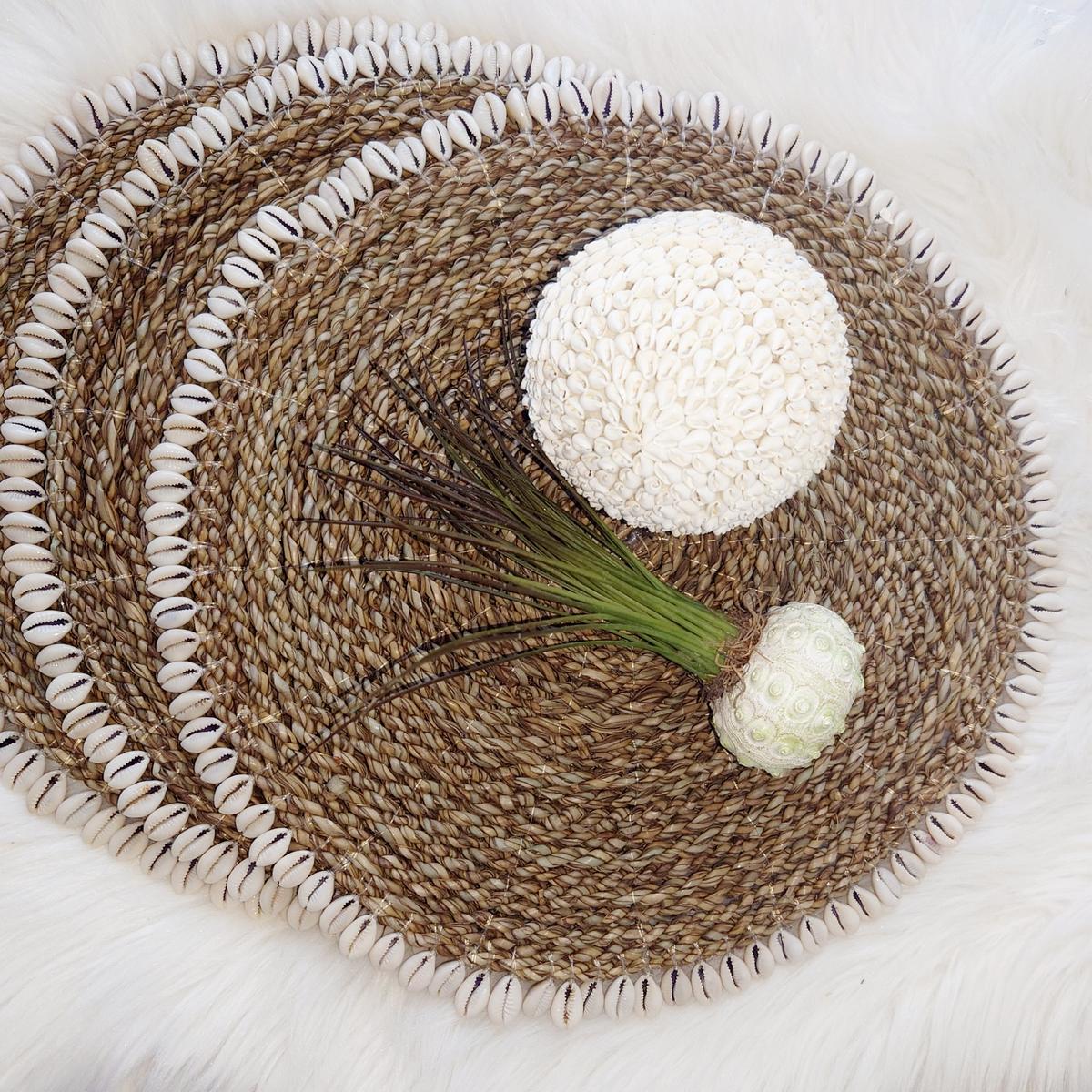 Sottopiatto Cara beige, conchiglie